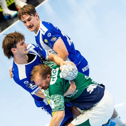 29.05.2026, GER, Handball, Maenner, Saison 25 26, Daikin 1.Bl, 30.Spieltag, ThSV Eisenach - Fuechse Berlin Stephan Seitz (ThSV Eisenach,44), Max Darj (Fuechse Berlin) 99817 Eisenach Werner-Assmann-Halle Am Sportp Thueringen Deutschland *** 29 05 2026, GER, Handball, Men, Season 25 26, Daikin 1 Bl, 30 Matchday, ThSV Eisenach Fuechse Berlin Stephan Seitz ThSV Eisenach,44 , Max Darj Fuechse Berlin 99817 Eisenach Werner Assmann Halle Am Sportp Thueringen Germany