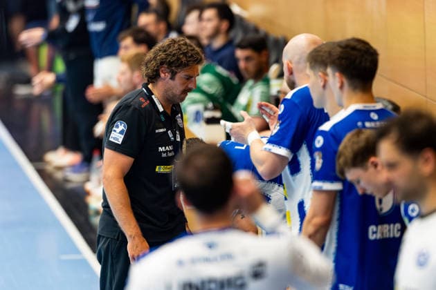 29 05 2026, GER, Handball, Men, Season 25 26, Daikin 1 Bl, 30 Matchday, ThSV Eisenach Fuechse Berlin Sebastian Hinze ThSV Eisenach,Coach together with his team Team 99817 Eisenach Werner Assmann Halle Am Sportp Thueringen Germany