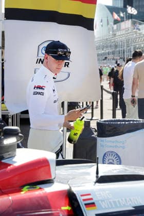 Mike Schumacher GER Honda 47 takes a look at the BMW M Hybrid GTP 25 in the paddock, Team Rahal Letterman Lanigan Racing, Detroit, Michigan, USA, 29 05 2026, Indycar Series