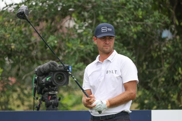 FORT WORTH, TX - MAY 29: Chandler Blanchet (USA) looks over the 9th hole during the second round of the Charles Schwab Challenge on May 29, 2026 at Colonial Country Club in Fort Worth, TX. (Photo by George Walker Icon Sportswire) GOLF: MAY 29 PGA, Golf Herren Charles Schwab Challenge EDITORIAL USE ONLY Icon26052908