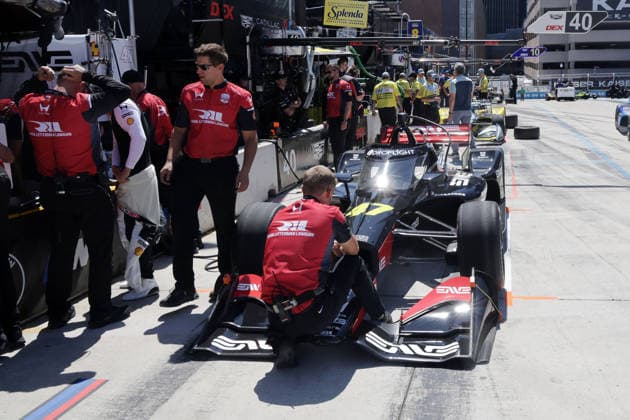 Mechanics do final work on Mike Schumachers Honda 47 in the pit lane, 1 free practice, Team Rahal Letterman Lanigan Racing, Detroit, Michigan, USA, 29 05 2026, Indycar Series, Preparation