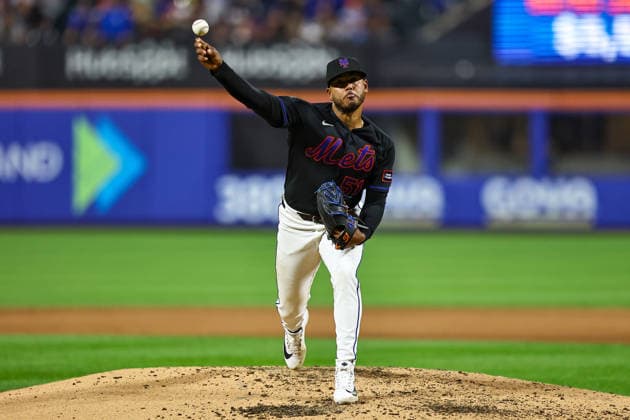 Miami Marlins v New York Mets - MLB, Baseball Herren, USA New York Mets starting pitcher Freddy Peralta 51 throws during the fifth inning of a baseball game against the Miami Marlins at Citi Field in Corona, New York, on May 29, 2026. Flushing United States  Copyright: xGordonxDonovanx originalFilename:donovan-mlbmiami260529_npP2f.jpg