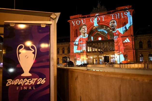 May 30, 2026, Budapest, Budapest, Hungary: A massive light projection featuring the slogan You Got This and Arsenal football players is displayed on the facade of the historic Keleti Railway Station in Budapest, Hungary, on May 30, 2026. The display illuminated the stations facade on the eve of the UEFA Champions League final between Arsenal and Paris Saint-Germain. Budapest Hungary - ZUMAs291 20260530_zip_s291_004 Copyright: xBalintxSzentgallayx