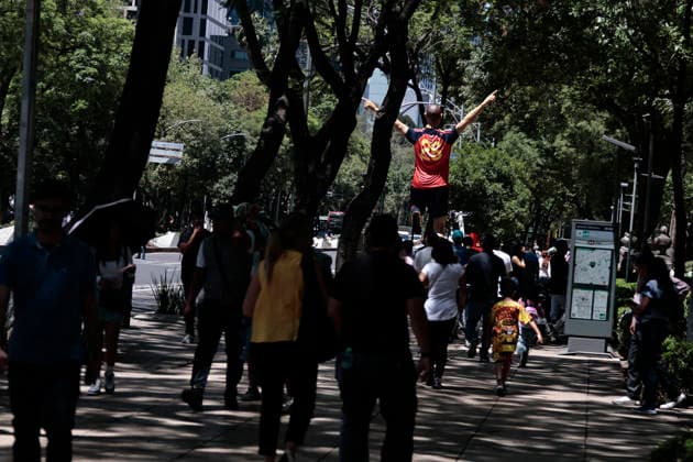 May 29, 2026, Mexico City, Cdmx, Mexico: Millions of tourists and Mexicans stroll along Paseo de la Reforma Avenue throughout the year, as it s one of the city s main tourist routes, home to the Angel of Independence. But these days, it s filled with art in anticipation of the opening of the third FIFA World Cup, WM, Weltmeisterschaft, Fussball 2026. Giant figures of soccer players have been placed along the avenue so that soccer fans can take photos alone or with their families to commemorate the next biggest sporting event in the world. Mexico City Mexico - ZUMAp204 20260529_zip_p204_077 Copyright: xJosuexPerezx