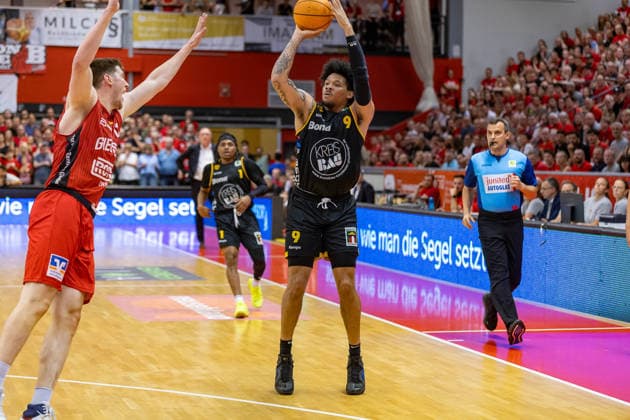 Tylan James Pope Bozic Estriche Knights Kirchheim, 09 GER, Giessen46ers vs Bozic Estriche Knights Kirchheim, BARMER 2 Basketball Bundesliga, Playoffs Semifinal Game 4, Season 2025 2026, 29 05 2026 GER, Giessen46ers vs Bozic Estriche Knights Kirchheim, BARMER 2 Basketball Bundesliga, Playoffs Semifinal Game 4, Season 2025 2026, 29 05 2026 Giessen Copyright: xEibner-Pressefoto NinaxSanderx EP_NSR