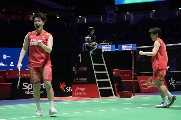(260530) -- SINGAPORE, May 30, 2026 -- Liu Shengshu(L) Tan Ning celebrate a point during women s doubles semifinal match between Liu Shengshu Tan Ning of China and Baek Ha-na Lee So-hee of South Korea at the Singapore Badminton Open 2026 in Singapore on May 30, 2026. (Photo by Xinhua) (SP)SINGAPORE-BADMINTON-SINGAPORE OPEN-WOMEN S DOUBLES ThenxChihxWey 