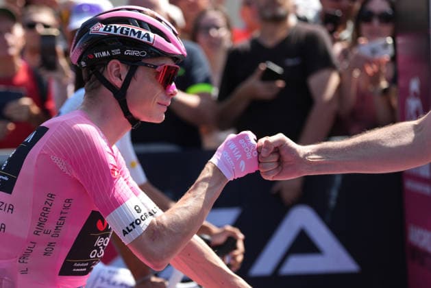 Denmark™s Jonas Vingegaard Hansen of Team Visma Lease A Bike (Pink jersey) during Stage 20 of the Giro d™Italia, from Gemona del Friuli to Piancavallo, Italy, Saturday,May 30, 2026.  Copyright: xSimonexSpadax xLaPressex