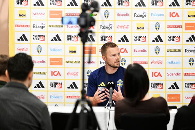 STOCKHOLM, SWEDEN 20260530 Assistant to the Swedish Football Association Sebastian Larsson during a press conference with the national team s management staff at the players hotel Scandic Park ahead of the World Cup STOCKHOLM SWEDEN x10050x  Copyright: xPontusxLundahl TTx PRESS MEETING NATIONAL TEAM MANAGEMENT STAFF BEFORE THE WORLD CUP
