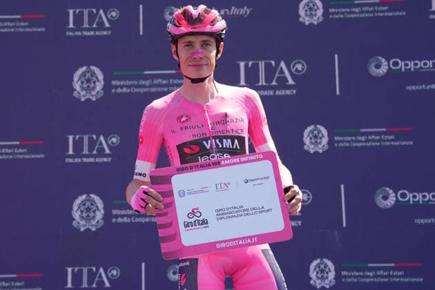 Denmark™s Jonas Vingegaard Hansen of Team Visma Lease A Bike OPPORTUNITALY prize during Stage 20 of the Giro d™Italia, from Gemona del Friuli to Piancavallo, Italy, Saturday, May 30, 2026.  Copyright: xSimonexSpada LaPressex