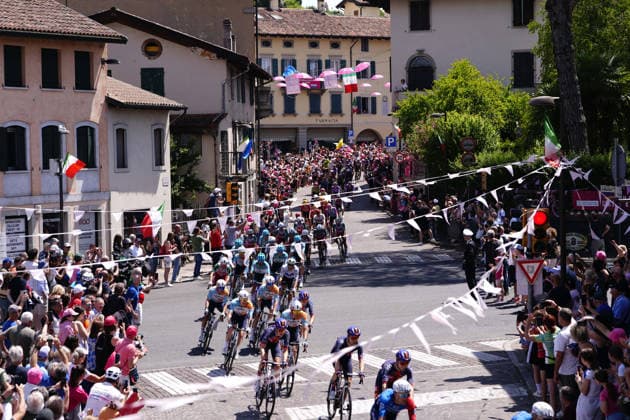 The pack rides during Stage 20 of the Giro d™Italia, from Gemona del Friuli to Piancavallo, Italy, Saturday,May 30, 2026.  Copyright: xFabioxFerrarix xLaPressex