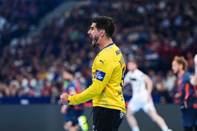 Cheers after parade Remi Desbonnet Montpellier Handball, 92 GER, Montpellier Handball vs THW Kiel, Handball, EHF European League, Semi-final, Season 2025 2026, 30 05 2026 GER, Montpellier Handball vs THW Kiel, Handball, EHF European League, Semi-final, Season 2025 2026, 30 05 2026 Hamburg Copyright: xEibner-Pressefoto MarcelxvonxFehrnx EP_MFN