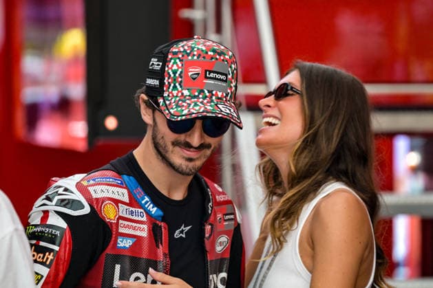 MOTORI - MotoGP - Italian Grand Prix Qualifying No. 1 and 2 Photo by IPA ABACAPRESS.COM85178810 - Francesco Bagnaia ITA Ducati Lenovo Team and his wife Domizia Castagniniportrait in the Box during Gran Premio d Italia Qualifying No. 1 and 2, MotoGP World Championship, WM, Weltmeisterschaft in Mugello, Italy, May 30 2026 Mugello Italy  Copyright: xIPAxSport ABACAx