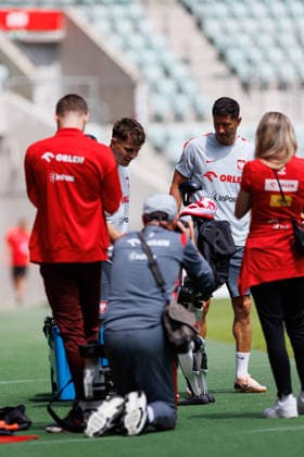 Oskar Pietuszewski and Robert Lewandowski seen during Official press conference, PK, Pressekonferenz and training of Poland National football team before Friendly match game against Ukraine (Ernest Kolodziej Ball Raw Images) Wroclaw Tarczynski Arena Poland Copyright: xErnestxKolodziejx ernestkolodziej_poland_conference_2526_OL_5095