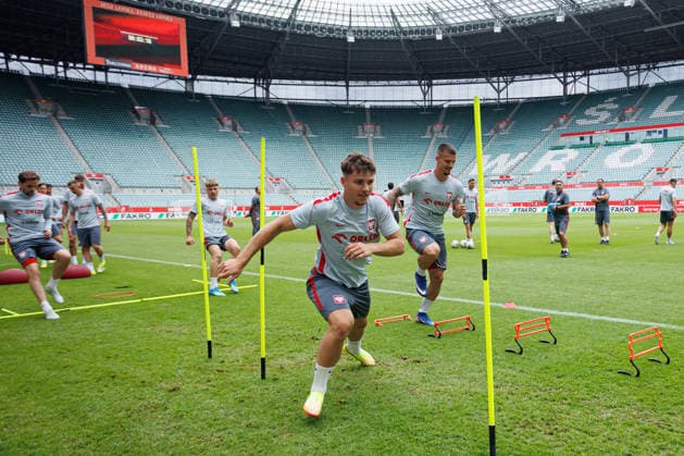 Football, Poland national team, Training