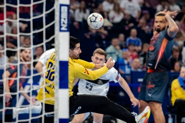 Hamburg 30 05 2026, Handball, Men, EHF European League Men 2025 26, Semi-final, Montpellier Handball THW Kiel Remi Desbonnet Montpellier Handball, 92 parries the throw