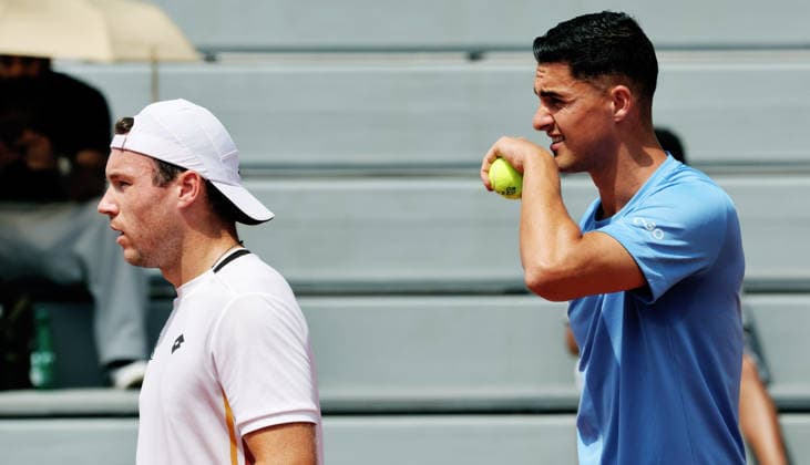 TENNIS - French Open 2026 PARIS,FRANCE,30.MAY.26 - TENNIS - ATP, Tennis Herren World Tour, French Open, Roland Garros, Grand Slam. Image shows Lucas Miedler (AUT) and Alexander Erler (AUT).  GEPAxpictures xMatthiasxHauer