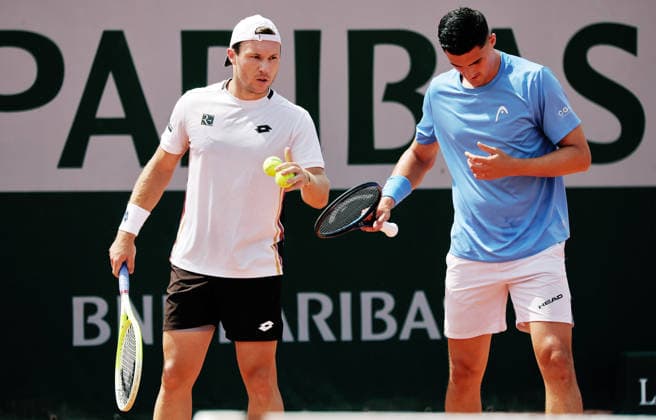 TENNIS - French Open 2026 PARIS,FRANCE,30.MAY.26 - TENNIS - ATP, Tennis Herren World Tour, French Open, Roland Garros, Grand Slam. Image shows Lucas Miedler (AUT) and Alexander Erler (AUT).  GEPAxpictures xMatthiasxHauer