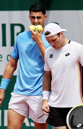 TENNIS - French Open 2026 PARIS,FRANCE,30.MAY.26 - TENNIS - ATP, Tennis Herren World Tour, French Open, Roland Garros, Grand Slam. Image shows Alexander Erler (AUT) and Lucas Miedler (AUT).  GEPAxpictures xMatthiasxHauer