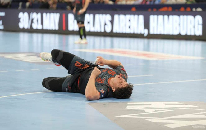 photo devastated Arthur LENNE Montpellier Handball Men on Sat 30 05 2026 Mens EHF European League , Final Four in Hamburg THW Kiel Montpellier , Semifinal
