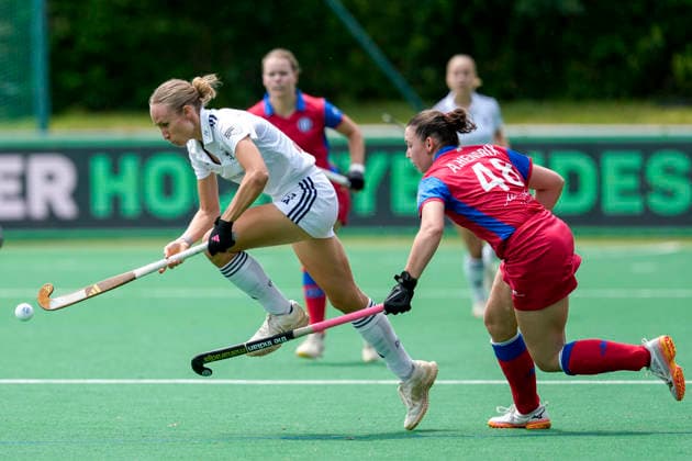 v.li.: Lisa Nolte (DHC, 17), Antonia Hendrix (GTHGC, 48), Zweikampf, Spielszene, Duell, duel, tackle, tackling, Dynamik, Action, Aktion, 30.05.2026, Bonn (Deutschland), Hockey, Deutsche Meisterschaft, Halbfinale, Damen, Großflottbeker THGC - Düsseldorfer HC *** v li Lisa Nolte DHC, 17 , Antonia Hendrix GTHGC, 48 , duel, duel, tackle, tackling, dynamics, action, action, 30 05 2026, Bonn Germany , Hockey, German Championship, Semi-Final, Women, Großflottbeker THGC Düsseldorfer HC xozx
