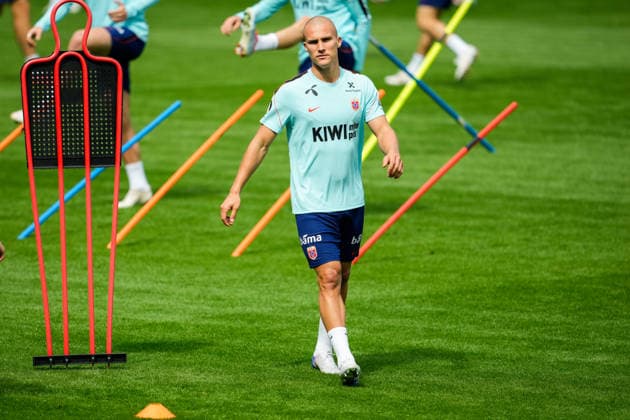 Training with the Norwegian men s national football team Oslo 20260530 Leo Skiri ostigard during training with the Norwegian men s national football team at Ullevaal Stadium on Saturday Photo Beate Oma Dahle NTB Oslo Norway EDITORIAL USE ONLY RESTRICTED USE FOR BETTING COMPANIES  Copyright: xBeatexOmaxDahlex xNTBx