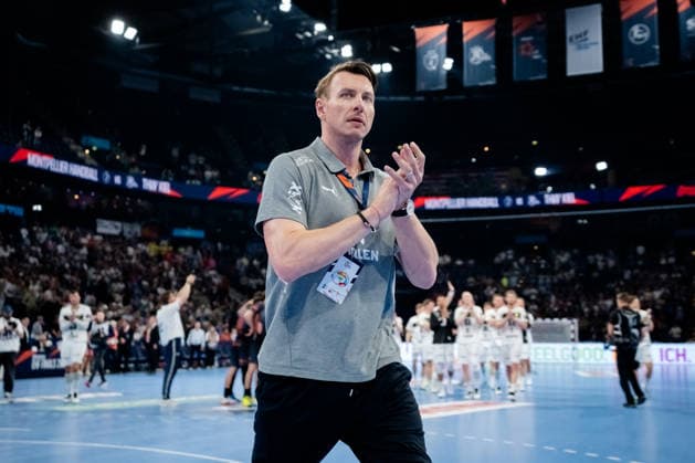 Hamburg 30 05 2026, Handball, Men, EHF European League Men 2025 26, Semi-final, Montpellier Handball THW Kiel Filip Jicha Coach THW Kiel cheers towards the fans after the match