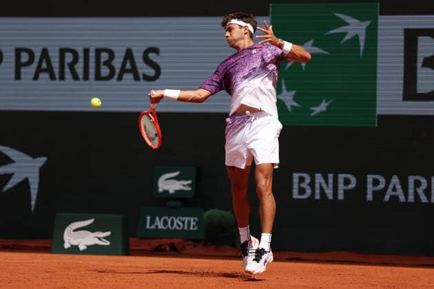 ROLAND GARROS 2026 Thierry Larret MAXPPP - PARIS (75) 30 05 2026 Thierry Larret Maxppp. Tennis. Roland Garros 2026. Internationaux de France de tennis. Stade Roland Garros, Paris (75). Le 30 Mai. Court Philippe CHATRIER : Flavio COBOLLI (ITA) vs Learner TIEN (USA). PARIS (75) STADE ROLAND GARROS PARIS ILE DE FRANCE FRANCE  Copyright: xMAXPPPxThierryxLarretx TLR202605301889 TLR202605301889