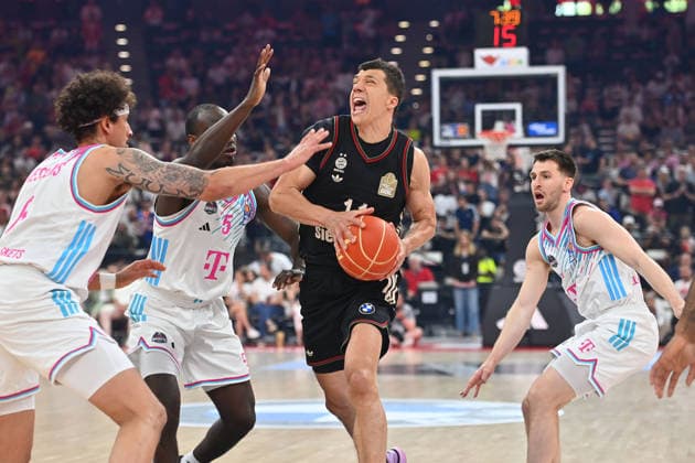 VLADIMIR LUCIC FCB , action,duel against Tylan BIRTS Bonn and Michael KESSENS Bonn ,re Grayson MURPHY Bonn Basketball BBL,Season 2025 2026 ,1 Play Off Semi Final FC Bayern Muenchen Telekom Baskets Bonn on 30 05 2025, S A P G A R D EN
