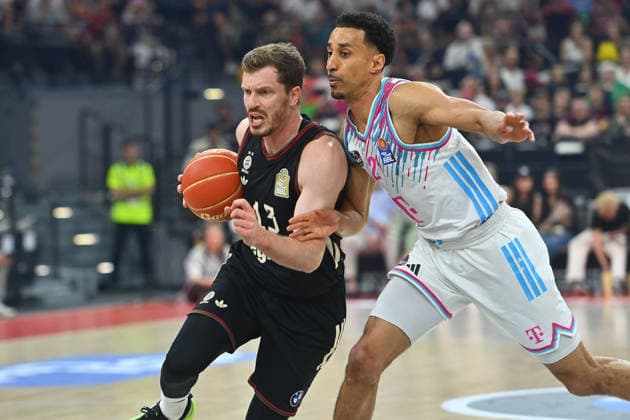 Andreas OBST FCB , Action,duel against Joel AMINU Bonn Basketball BBL,Season 2025 2026 ,1 Play Off Semifinal FC Bayern Muenchen Telekom Baskets Bonn on 30 05 2025, S A P G A R D EN