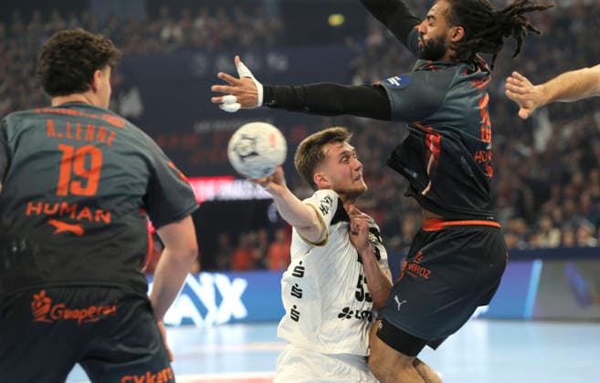 photo Nikola Bilyk Kiel vs Hugo Bryan MONTE dos SANTOS Montpellier Handball Men on Sat 30 05 2026 Mens EHF European League , Final Four in Hamburg THW Kiel Montpellier , Semifinal