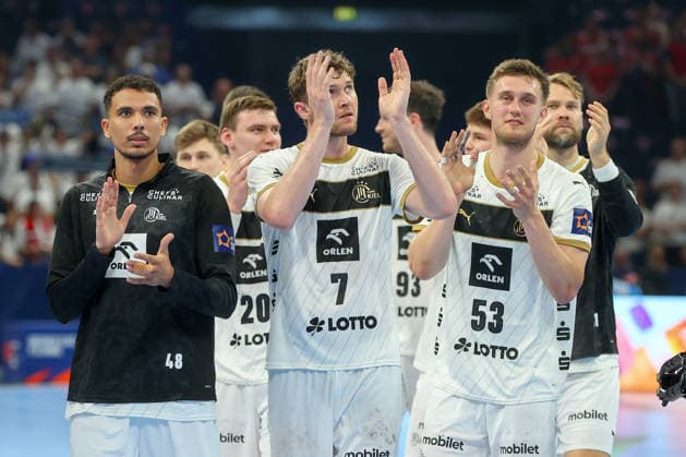 30 05 2026 ,xgox, Handball EHF European League Semi-Final Montpellier Handball THW Kiel emspor, f l Magnus Landin Jacobsen Kiel, 7 Cheering about the victory, cheering after the end of the match Hamburg