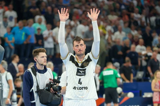 30 05 2026 ,xgox, Handball EHF European League Semi-Final Montpellier Handball THW Kiel emspor, v l Domagoj Duvnjak Kiel, 4 Celebrating the victory, cheering after the end of the match Hamburg