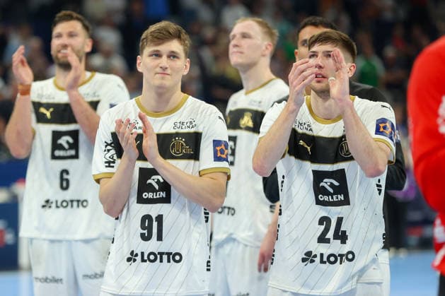 30 05 2026 ,xgox, Handball EHF European League Semi-Final Montpellier Handball THW Kiel emspor, v l Bence Imre Kiel, 91 , Lukas Zerbe Kiel, 24 Cheering about the victory, cheering after the end of the match Hamburg