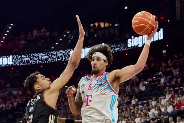 German Basketball Bundesliga BBL , FC Bayern Munich Basketball vs TELEKOM BASKETS Bonn, Munich FC Bayern Basketball, Bonn TELEKOM BASKETS, 2026 05 30 in Munich SAP Garden KESSENS Michael TELEKOM BASKETS Bonn Center C Nr6 BON6 , DA SILVA Oscar FC Bayern Munich Basketball Power Forward PF Nr1 FCBB1 sportworld Munich SAP Garden Bayern Germany
