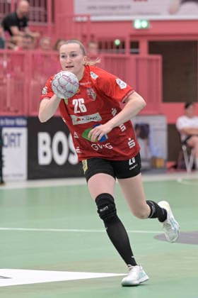 Cara Reuthal SV Union Halle Neustadt, 26 am with ball TusSies Metzingen vs SV Union Halle Neustadt , Handball, Alsco HBF, 7 Play Off League Matchday, Season 2025 2026, 30 05 2026 TusSies Metzingen vs SV Union Halle Neustadt , Handball, Alsco HBF, 7 Play Off League Matchday, Season 2025 2026, 30 05 2026 Tuebingen Copyright: xEibner-Pressefoto TobiasxBaurx EP_TBR