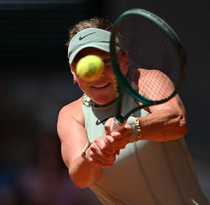 2026 French Open, Roland-Garros - Day 7 PARIS, FRANCE - MAY 30: Amanda Anisimova of the United States in action during the Women’s Singles third-round match against Diane Parry of France on Day Seven of the 2026 French Open at the Roland-Garros Complex in Paris on May 30, 2026. Mustafa Yalcin Anadolu Paris France. Editorial use only. Please get in touch for any other usage.  Copyright: x2026xAnadoluxMustafaxYalcinx