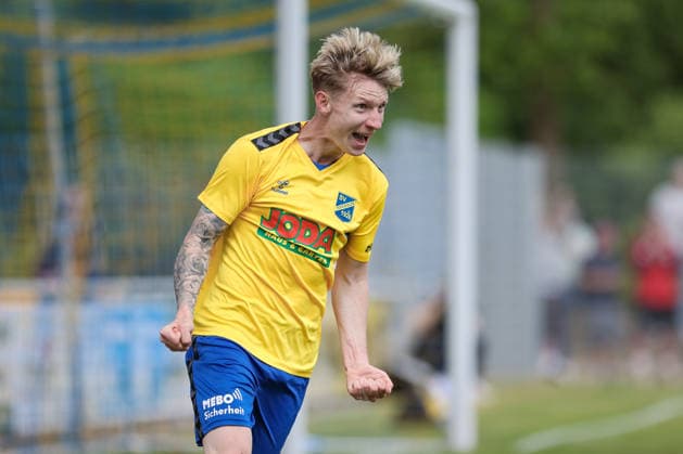 Goalscorer Marco Drawz SV Todesfelde, 17 with goal celebration, cheering, jubilant, optimistic, match scene, highlight, joy about the goal to 2 0, 30 05 2026, Todesfelde Germany , football, promotion round Regionalliga Nord, SV Todesfelde Blumenthaler SV xobx