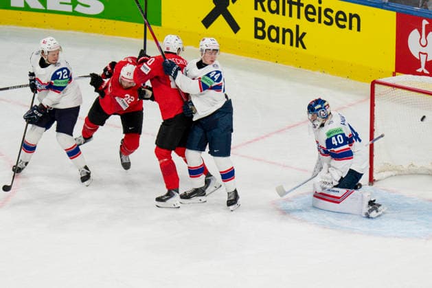 ZURICH, SWITZERLAND MAY 30 goalkeeper Henrik Haukeland of Norway R can™t saves on Christoph Bertschy of Switzerland not shown during the 2026 IIHF Ice Hockey World Championship Switzerland game between Switzerland and Norway at Swiss Life Arena on May 30, 2026 in Zurich, Zurich Zurich Swiss Life Arena Zurich Switzerland Switzerland Copyright: xJustPictures.ch JarixPestelaccix jp-en-EuSpIm-JP6_JAR_Switzerland_Norway_30May2026_00030