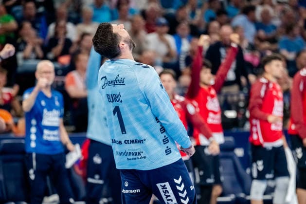 Hamburg 30 05 2026, Handball, Men, EHF European League Men 2025 26, Semi-final, MT Melsungen SG Flensburg Handewitt Benjamin Buric SG Flensburg Handewitt, 1 cheers about his parde
