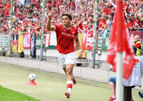Soccer Oberliga Season 2025 26 Fritz Walter Stadium 30 052026 1 FC KaiserslauternU21 fck FV Eppelborn ep Goalscorer for 1 0 and 2 0 Chinedu CHUKWUKELU 1 FC Kaiserslautern U21 1 FC Kaiserslautern