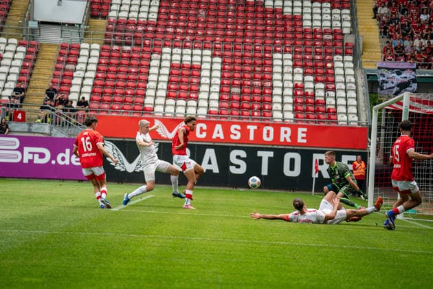 30 05 2026, xdaymx, Soccer Oberliga Rheinland Pfalz Saar, 1 FC Kaiserslautern FV Eppelborn Chukwukelu, Chinedu pushes in for 1 0 lead DFL DFB REGULATIONS PROHIBIT ANY USE OF PHOTOGRAPHS as IMAGE SEQUENCES and or QUASI VIDEO Kaiserslautern