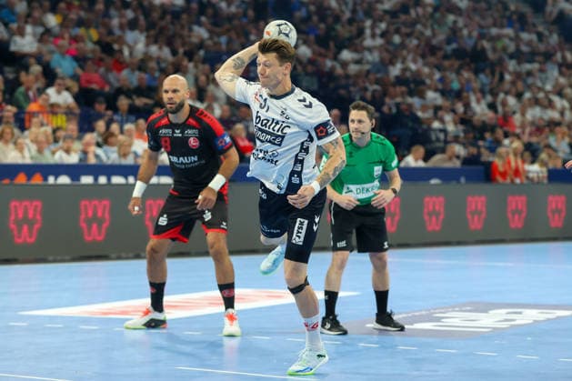 30 05 2026, xgox, Handball EHF European League semi-final MT Melsungen SG Flensburg Handewitt v l Emil Jakobsen Flensburg, 31 on seven-meter Hamburg