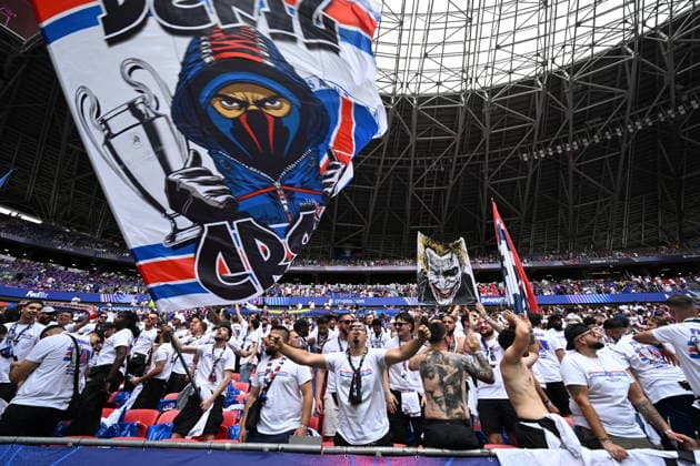 PSG Fans at UEFA Champions League Final - Budapest PSG fans seen in the stands ahead of the UEFA Champions League Final between Paris Saint-Germain and Arsenal at Puskas Arena in Budapest, Hungary on May 30, 2026. Photo by Alexis Jumeau ABACAPRESS.COM Budapest Hungary  Copyright: xJumeauxAlexis ABACAx