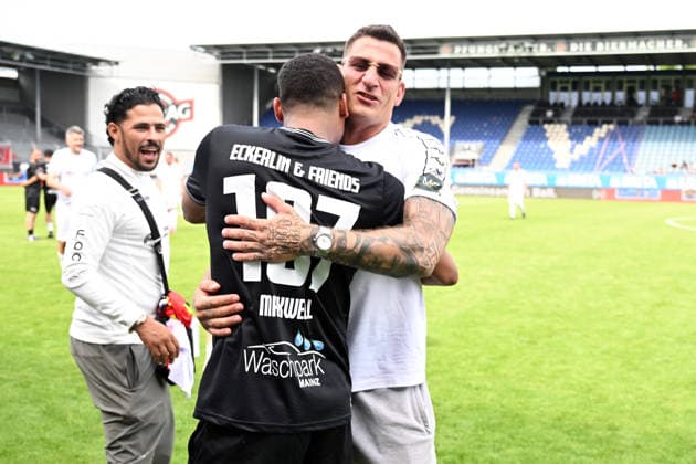 30 05 2026, xsvx, Football Langholz Cup 2026, f l Maxwell and rapper musician Gzuz 187 Strassenbande Kristoffer Jonas Klauß Klauss Wiesbaden