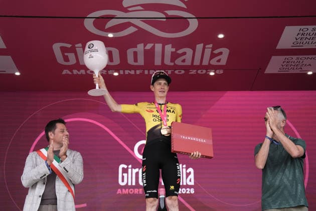Denmark™s Jonas Vingegaard Hansen of Team Visma Lease A Bike (Pink jersey) winner of the stage on the podium during Stage 20 of the Giro d™Italia, from Gemona del Friuli to Piancavallo, Italy, Saturday,May 30, 2026.  Copyright: xMassimoxPaolonex xLaPressex