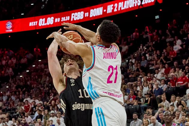 German Basketball Bundesliga BBL , FC Bayern Munich Basketball vs TELEKOM BASKETS Bonn, Munich FC Bayern Basketball, Bonn TELEKOM BASKETS, 2026 05 30 in Munich SAP Garden JESSUP Justinian FC Bayern Munich Basketball Shooting Guard SG Nr10 FCBB10 , AMINU Joel TELEKOM BASKETS Bonn Shooting Guard SG Nr21 BON21 sportworld Munich SAP Garden Bayern Germany