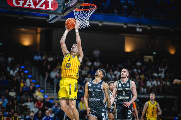 Basketball Berlin 30 05 2026 Season 2025 2026 EasyCredit BBL 1 Bundesliga Men, Men Playoffs Semifinal Game 1 Alba Berlin BMA365 Bamberg Baskets Sam Griesel Alba Berlin, No 05 Ibrahim Watson Boye Bamberg, No 02 Ibrahim Watson