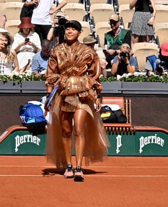 Tennis -Internationaux de France - Roland Garros 2026 - ITF - 30 05 2026 - French Open Paris 30.05.2026 Naomi Osaka (JAP) has turned the clay courts of Roland Garros into her personal runway with a headline-grabbing, two-piece custom court-ure ensemble designed by Swiss couturier Kevin Germanier and Nike. Described by Osaka as looking like the Eiffel Tower at night . Photo:- Roger Parker International Sports Fotos Ltd Paris Paris France Copyright: xRogerxParkerx