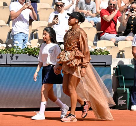 Tennis -Internationaux de France - Roland Garros 2026 - ITF - 30 05 2026 - French Open Paris 30.05.2026 Naomi Osaka (JAP) has turned the clay courts of Roland Garros into her personal runway with a headline-grabbing, two-piece custom court-ure ensemble designed by Swiss couturier Kevin Germanier and Nike. Described by Osaka as looking like the Eiffel Tower at night . Photo:- Roger Parker International Sports Fotos Ltd Paris Paris France Copyright: xRogerxParkerx