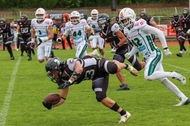 2026 05 30, Berlin Rebels vs Schwäbisch Hall Unicorns, GFL, Mommsenstadion, Berlin Loan Kuci Berlin Rebels, 23 picks up one more yard